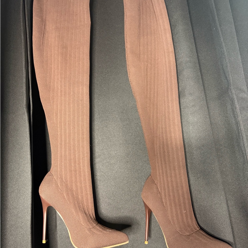 Elegant Brown Over-the-Knee Boots